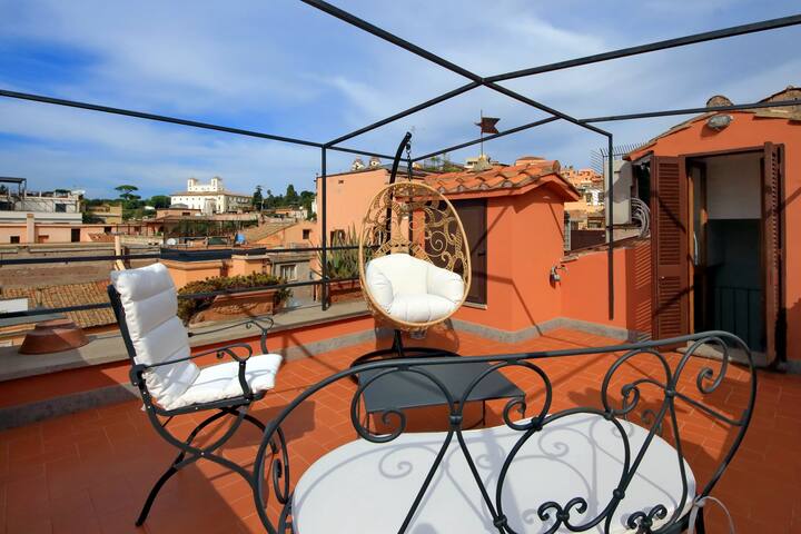 TreasureRome Spanish Steps Penthouse 4br gallery image 3