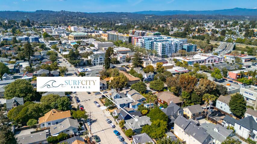 Large 6+BD Downtown House Walk to Beach Boardwalk gallery image 4