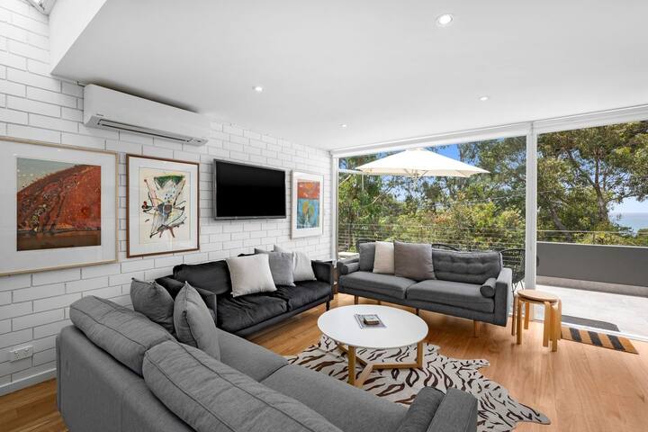 One At Eight gallery image 2