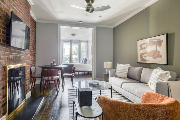 Blueground | East Village, W/d, Nr Restaurants - New York