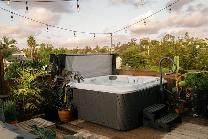 Paradise w/ Views! Hot Tub, Firepit, AC, 3 Patios