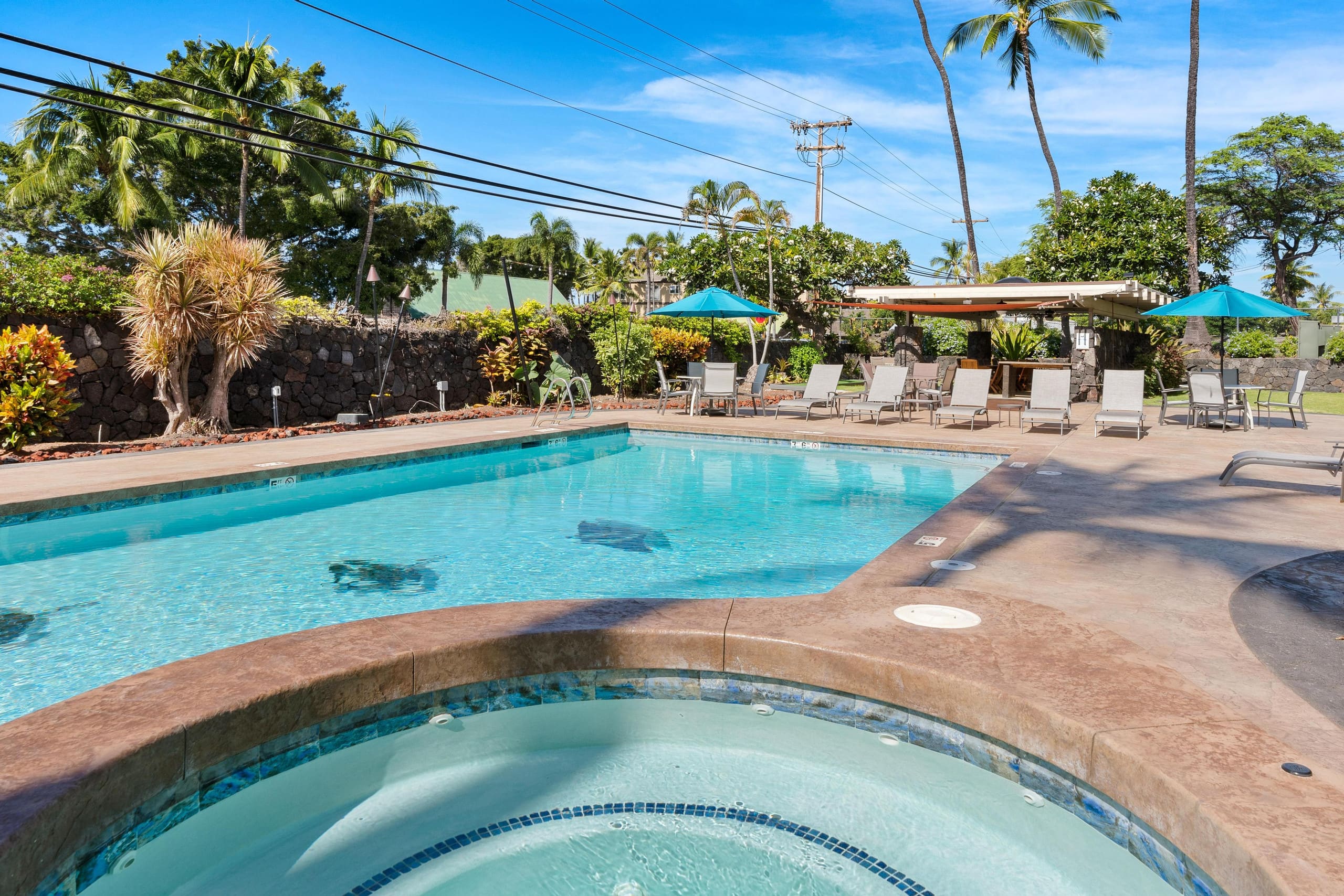 Condo in Kailua-Kona · ★4.85 · 2 bedrooms · 3 beds · 2 baths - Image 34