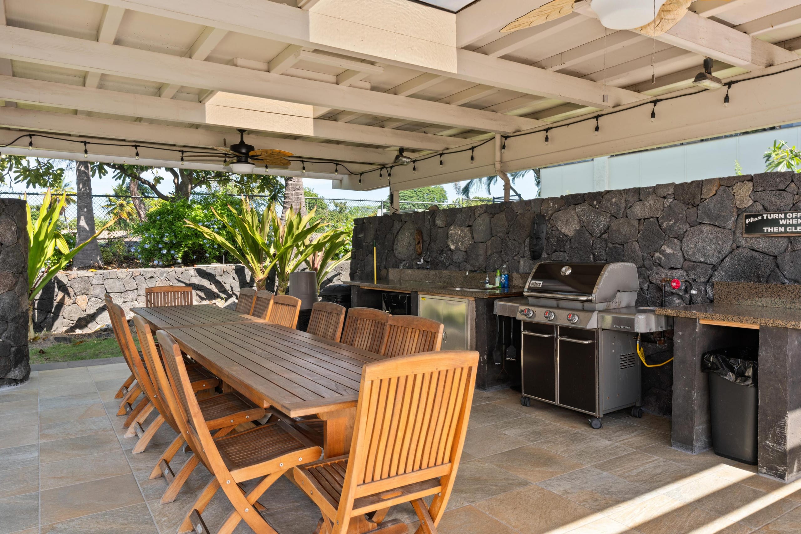 Condo in Kailua-Kona · ★4.85 · 2 bedrooms · 3 beds · 2 baths - Image 49