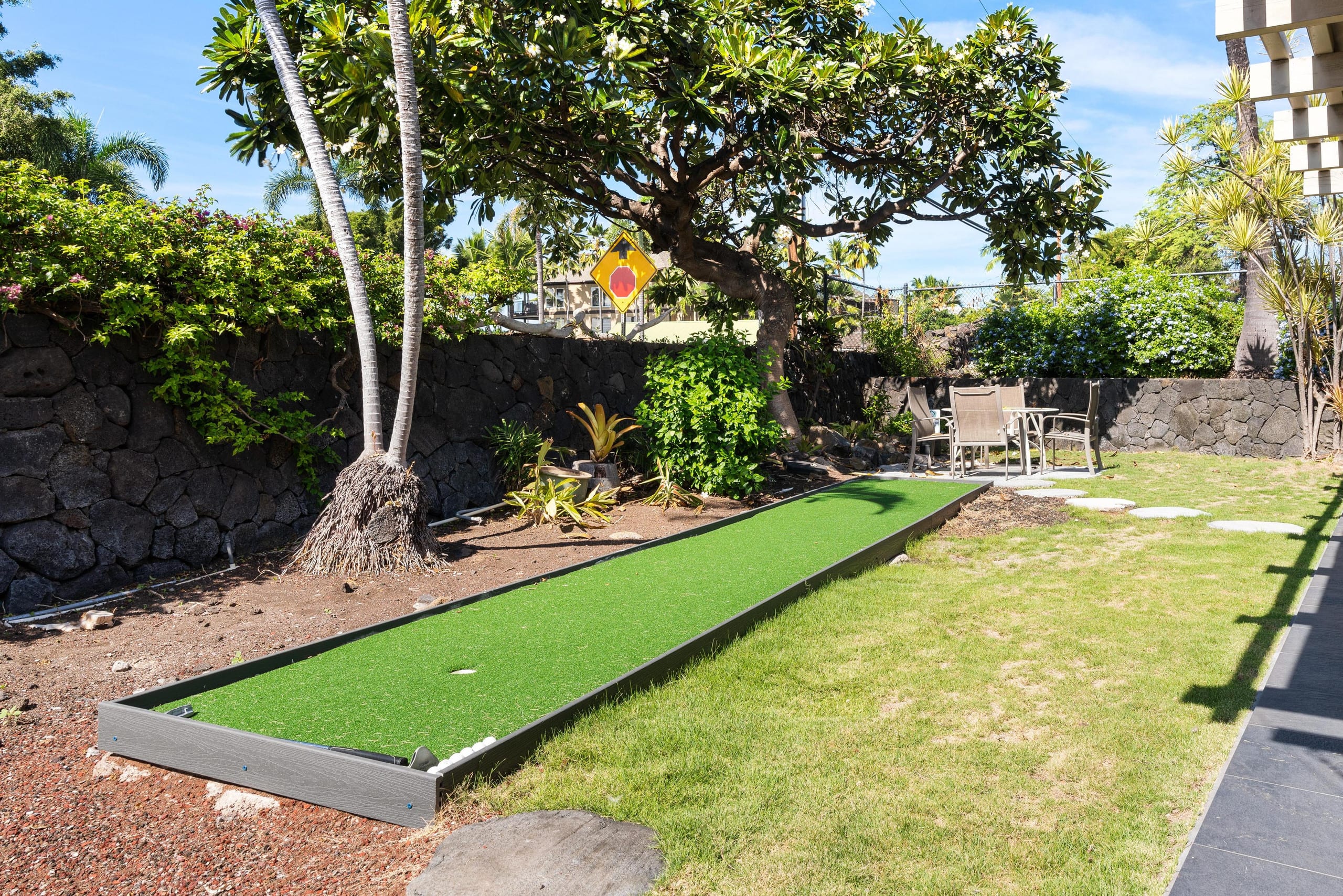 Condo in Kailua-Kona · ★4.85 · 2 bedrooms · 3 beds · 2 baths - Image 52