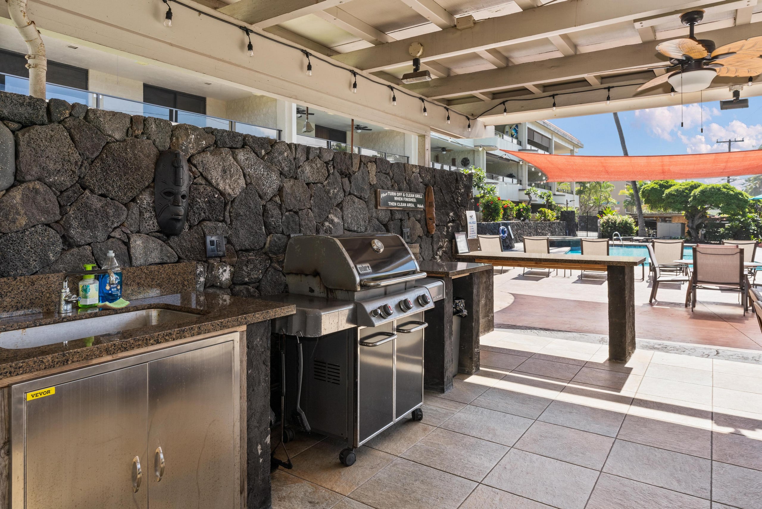 Condo in Kailua-Kona · ★4.85 · 2 bedrooms · 3 beds · 2 baths - Image 51