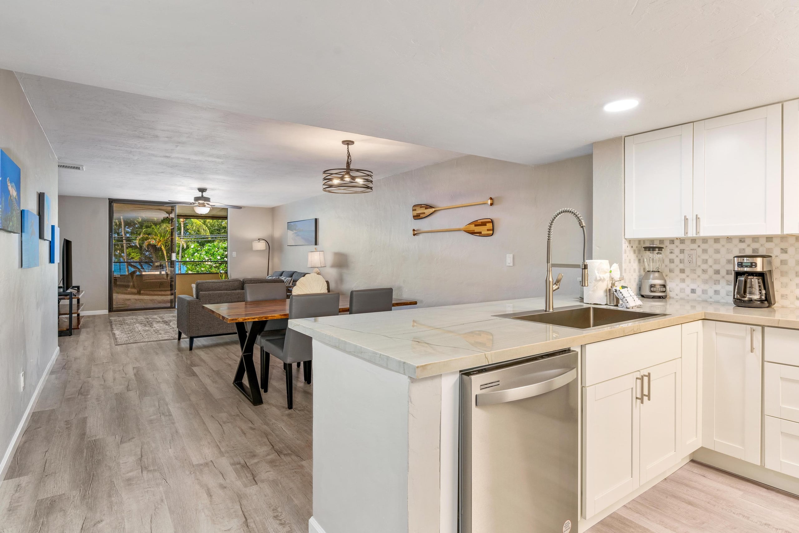 Condo in Kailua-Kona · ★4.85 · 2 bedrooms · 3 beds · 2 baths - Image 10