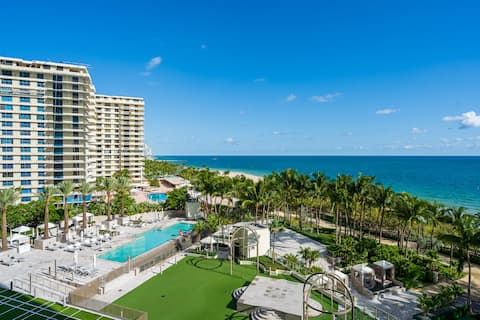 Luxurious Bal Harbour 5-Star Resort!