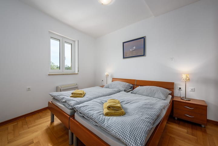 غرفة النوم 1