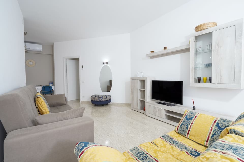 Casa Kennedy vicino alla spiaggia con balcone e Wi-Fi — foto 1