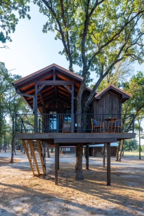 The Blue Jay Treehouse 15MIN to Magnolia & Baylor
