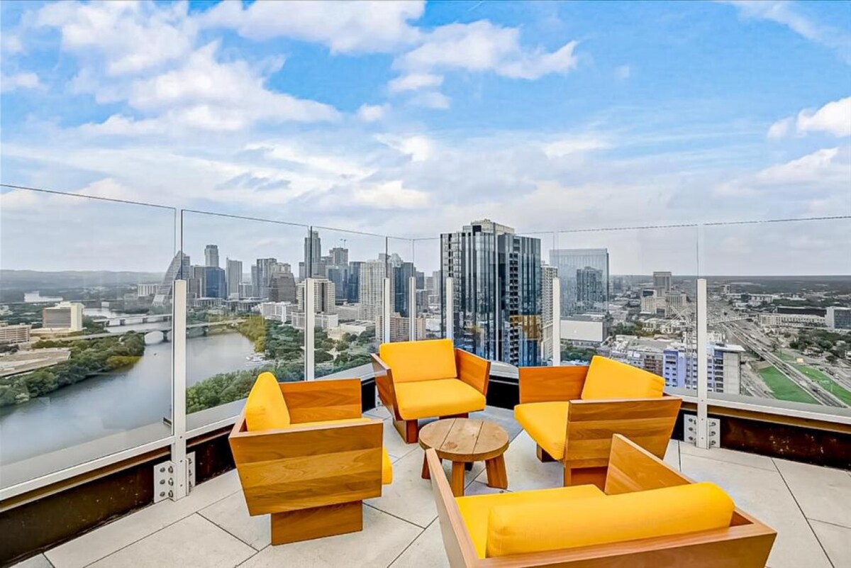 Brand New Rainey Street Condo w/ City & Lake View