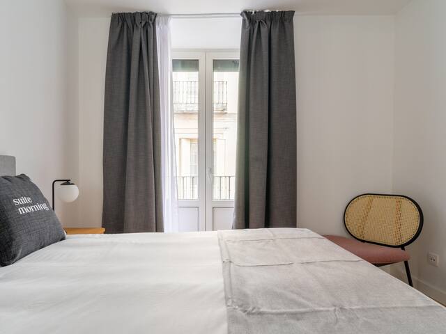 limehome Madrid S. Lorenzo | 2Bedroom Apt +Balcony gallery image 5