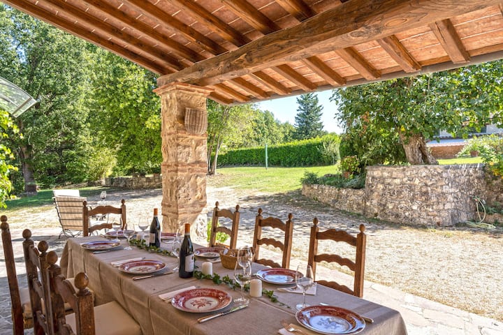 Casale del timignano, private villa with huge gard
