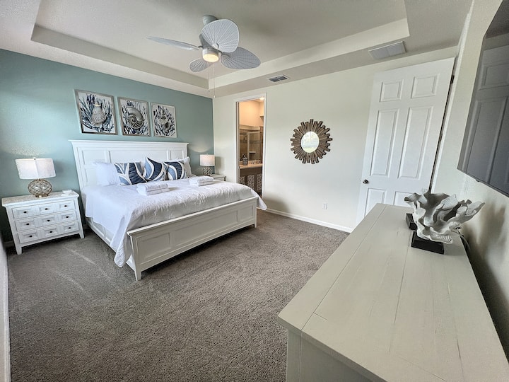 Endless Summer Downstairs Ensuite 2