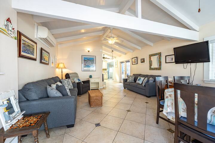 Open floorplan Avalon Home on the ‘flats’ gallery image 5