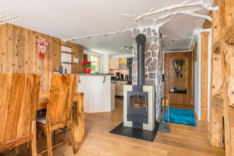 Group holiday in perfect area +Sauna, BBQ, Garden