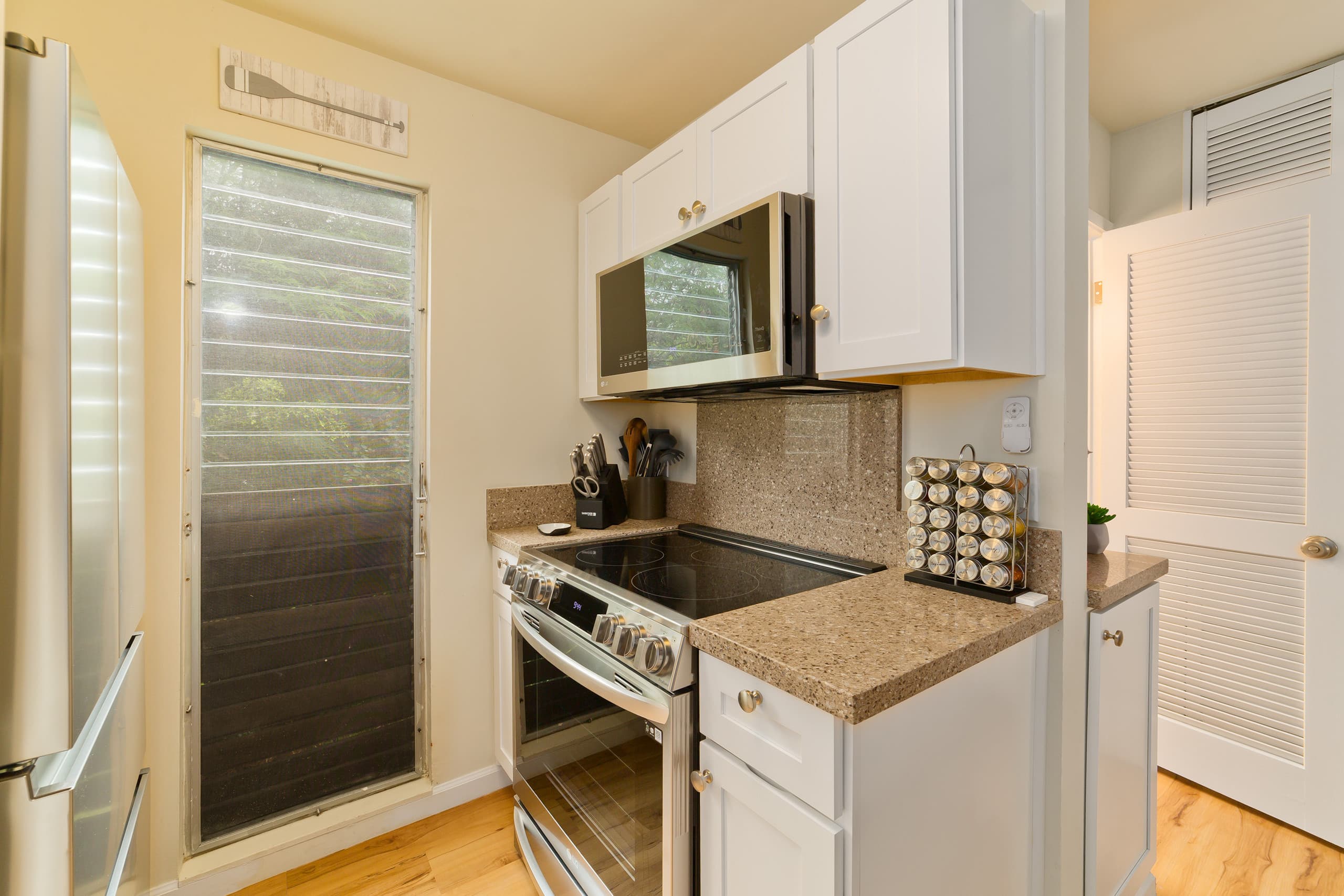 Condo in Kailua-Kona · ★4.81 · 1 bedroom · 2 beds · 1.5 private baths - Image 10