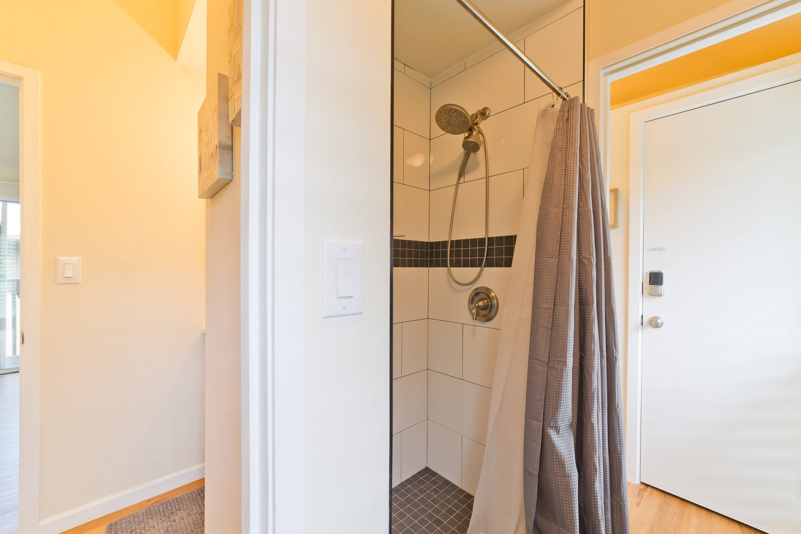 Condo in Kailua-Kona · ★4.81 · 1 bedroom · 2 beds · 1.5 private baths - Image 24
