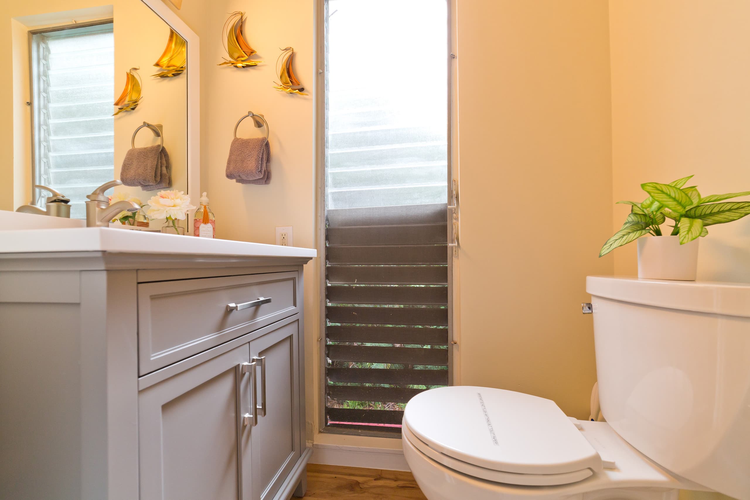 Condo in Kailua-Kona · ★4.81 · 1 bedroom · 2 beds · 1.5 private baths - Image 13