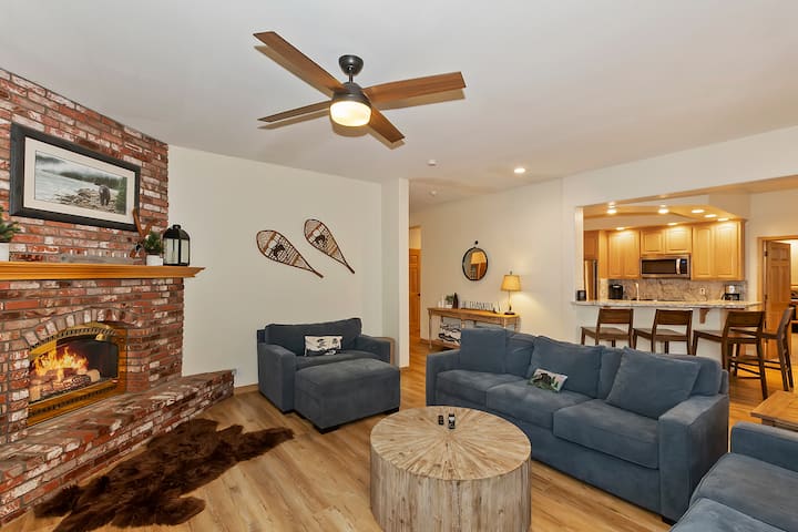 Evergreen Retreat: Pool Table! Fenced Yard! Spa! - Big Bear, CA
