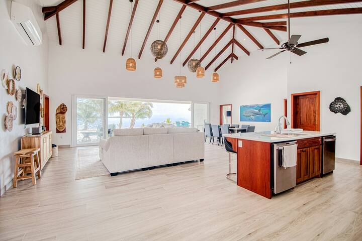 3BR Oceanfront Placencia Peninsula | Private Pool gallery image 3