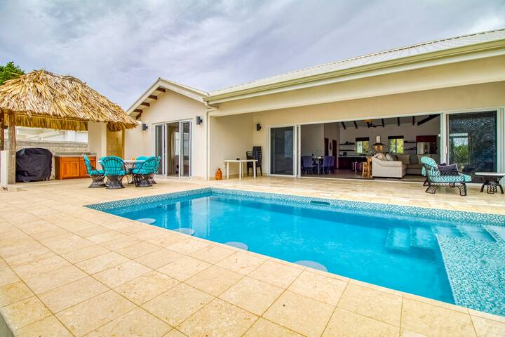 3BR Oceanfront Placencia Peninsula | Private Pool gallery image 4