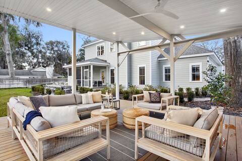 Sunlit Savannah Retreat | Hot Tub