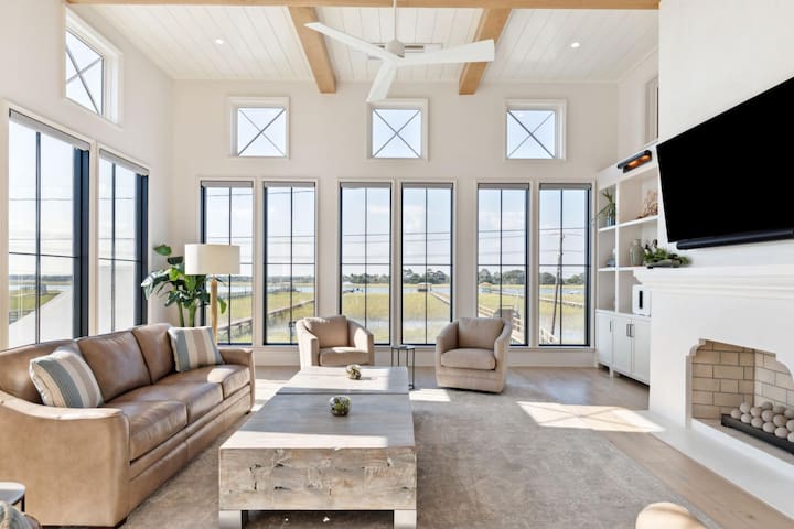 Palm Blvd Vacation Rentals managed Airbnb listing 1