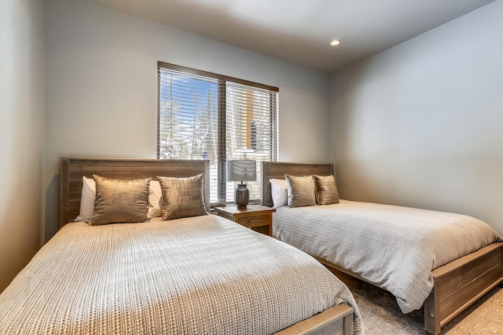 Bedroom - Five Peaks - Breckenridge Vacation Rental