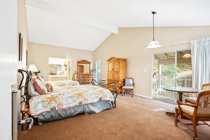 DY dhoma gjumi dopio "Queen" me banjë dhe verandë në suitë