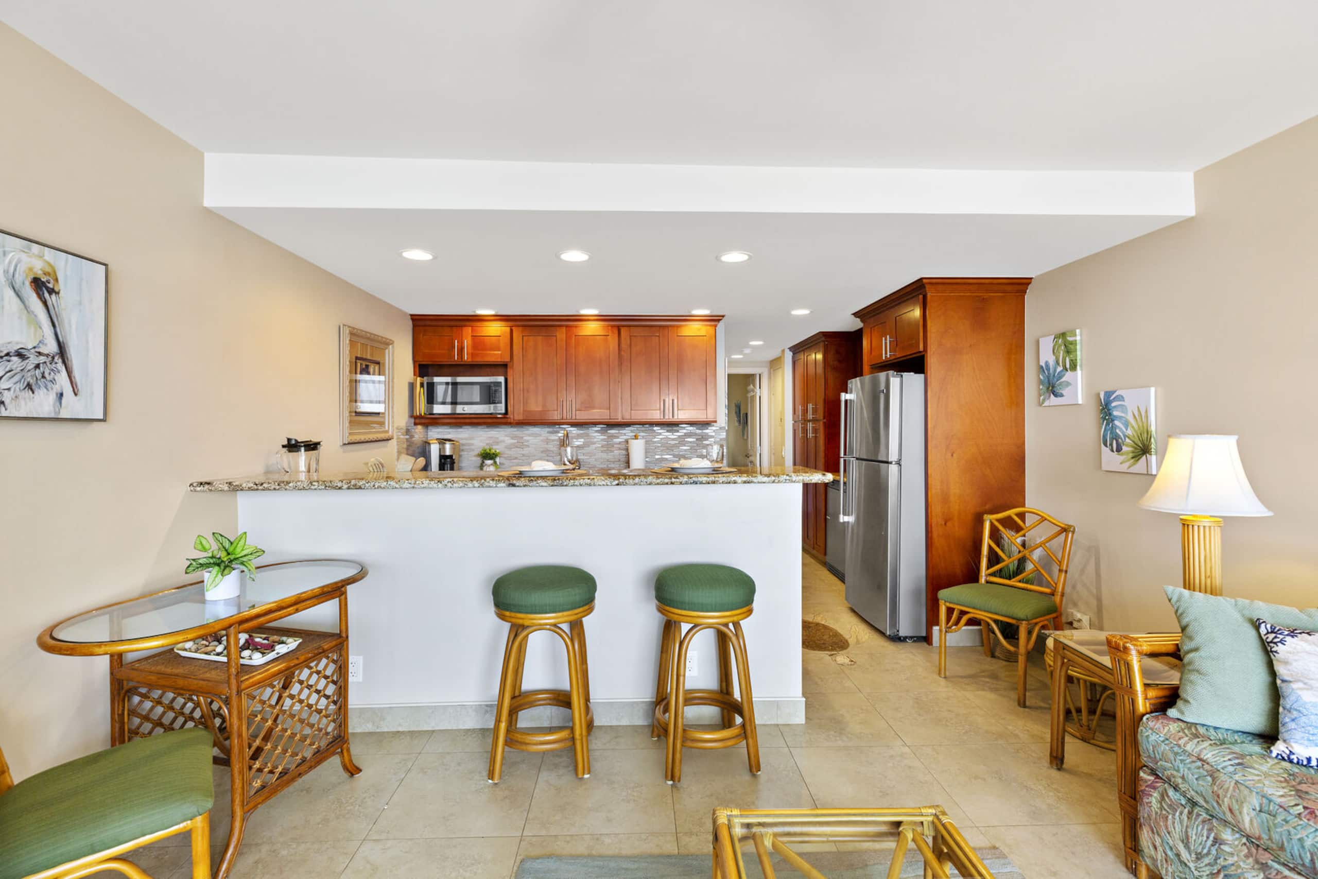 Condo in Wailuku · ★4.86 · 1 bedroom · 2 beds · 1 private bath - Image 11