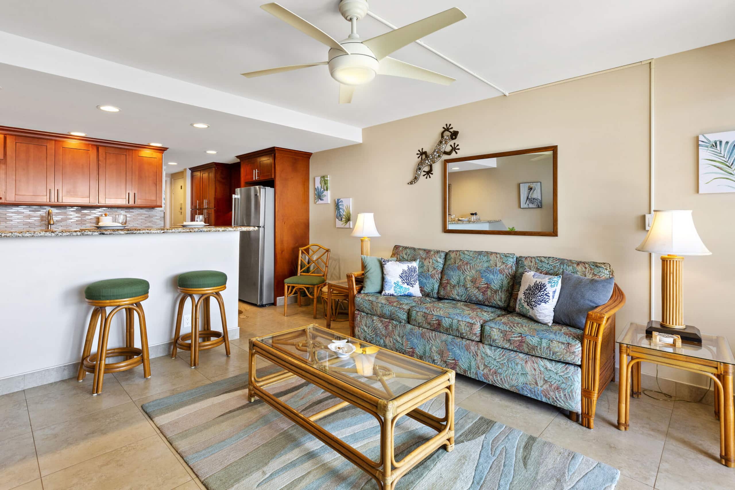 Condo in Wailuku · ★4.86 · 1 bedroom · 2 beds · 1 private bath - Image 8