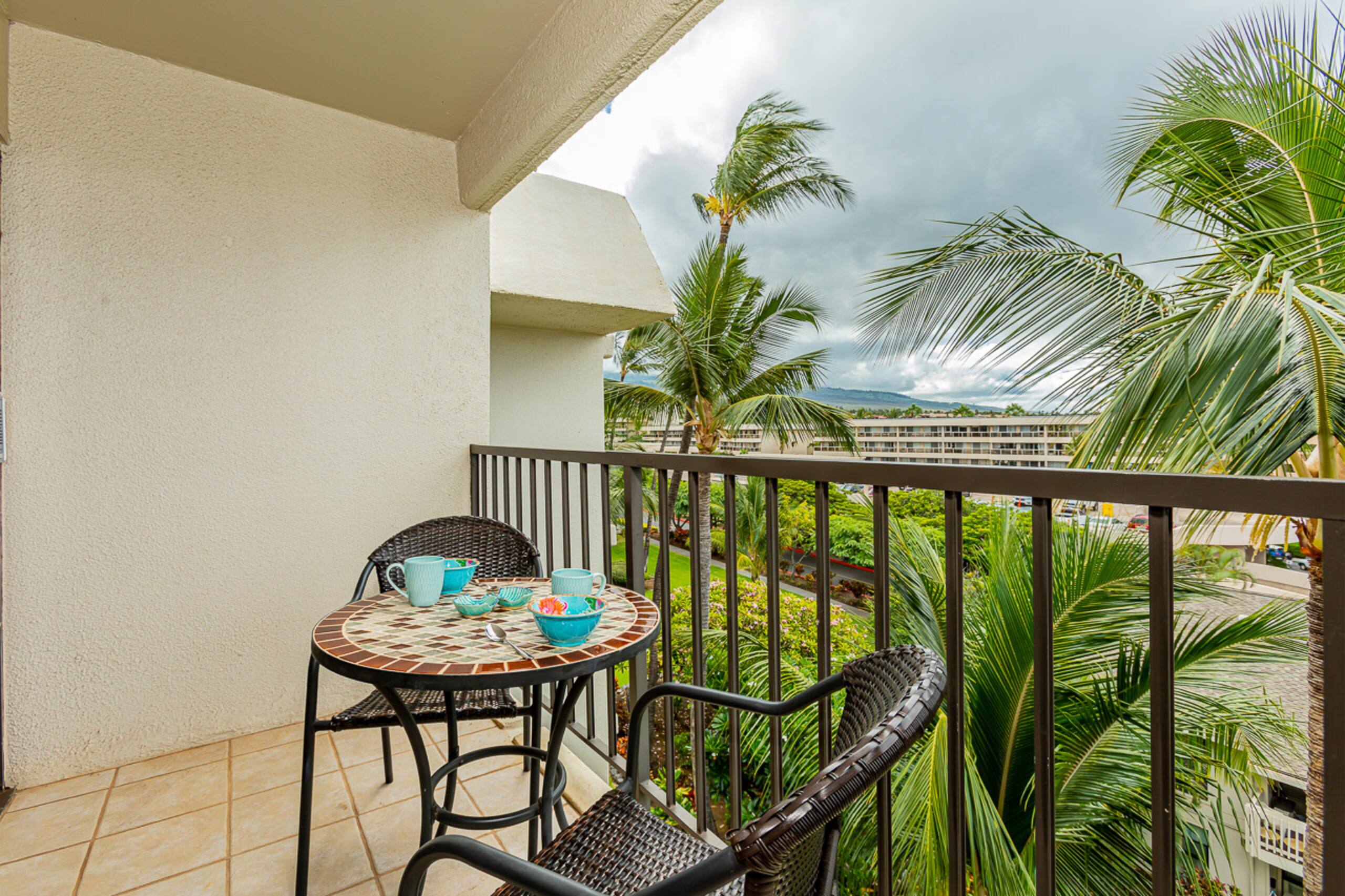Condo in Kihei · ★4.71 · 1 bedroom · 2 beds · 1 shared bath - Image 6