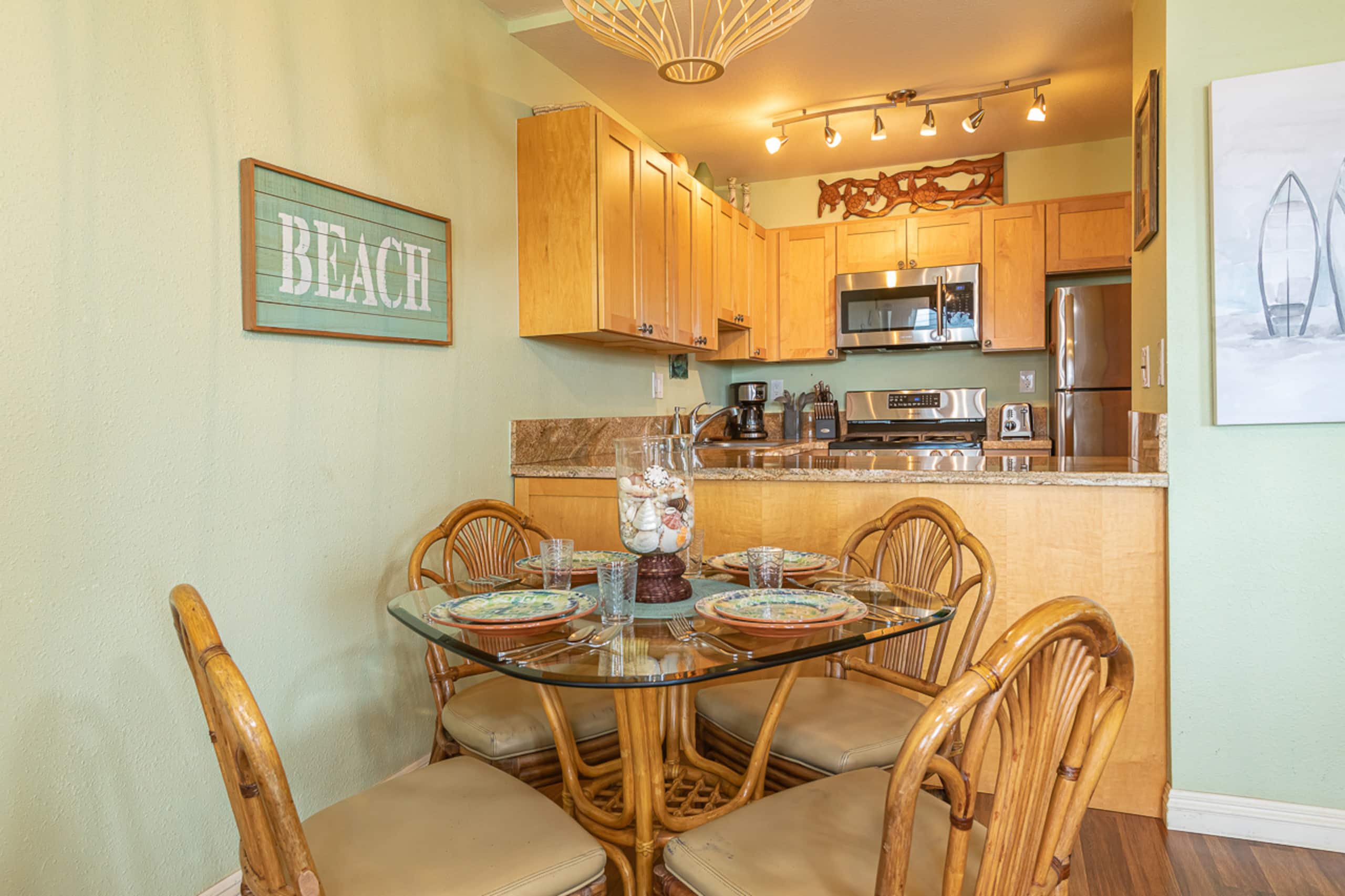 Condo in Kihei · ★4.71 · 1 bedroom · 2 beds · 1 shared bath - Image 11