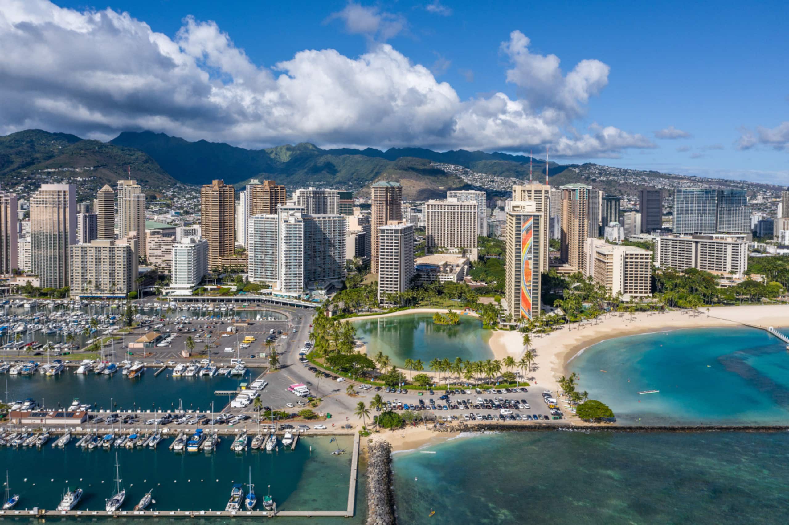 Condo in Honolulu · ★4.76 · 1 bedroom · 1 bed · 1 shared bath - Image 38