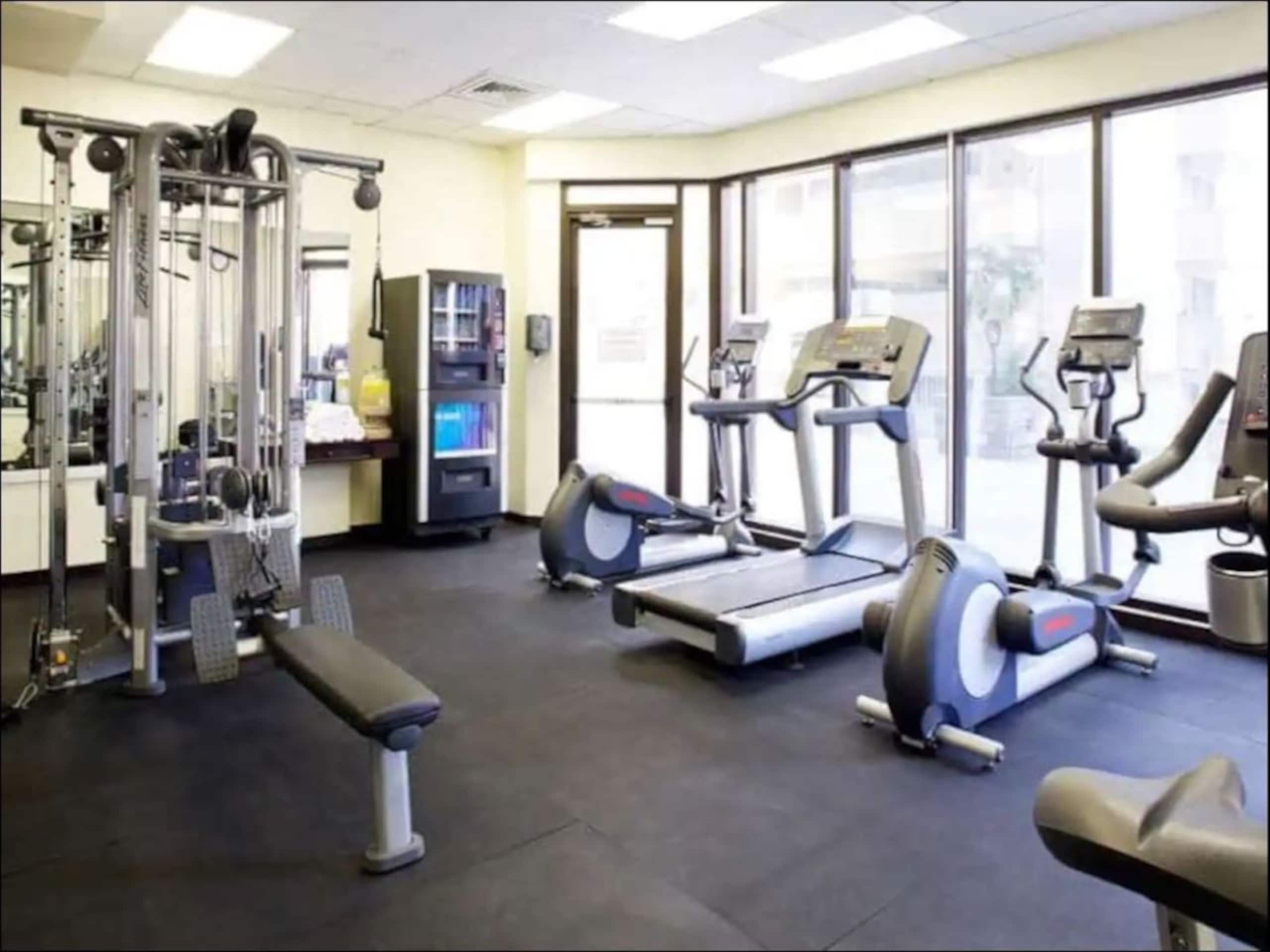 Condo in Honolulu · ★4.89 · 1 bedroom · 1 bed · 1 bath - Image 30