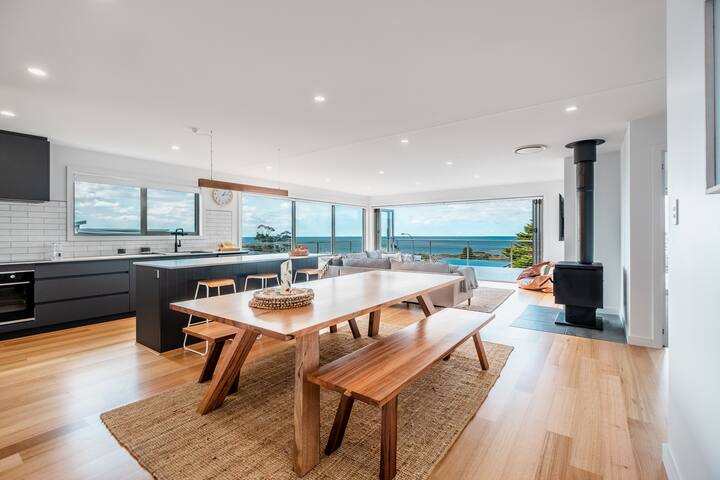 Sea Eagle Escape – Luxury Accommodation gallery image 2