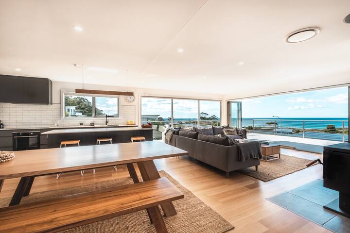 Sea Eagle Escape – Luxury Accommodation gallery image 5