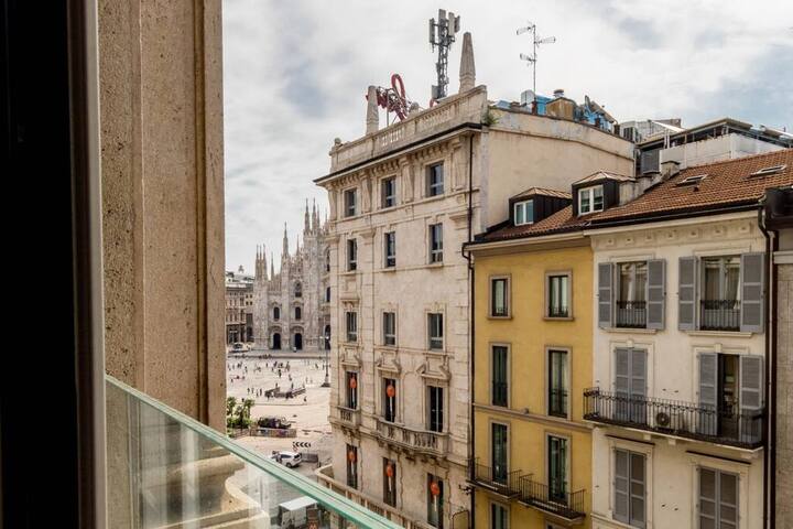 Superb Hotel Suite for 4 close to Duomo di Milano gallery image 5