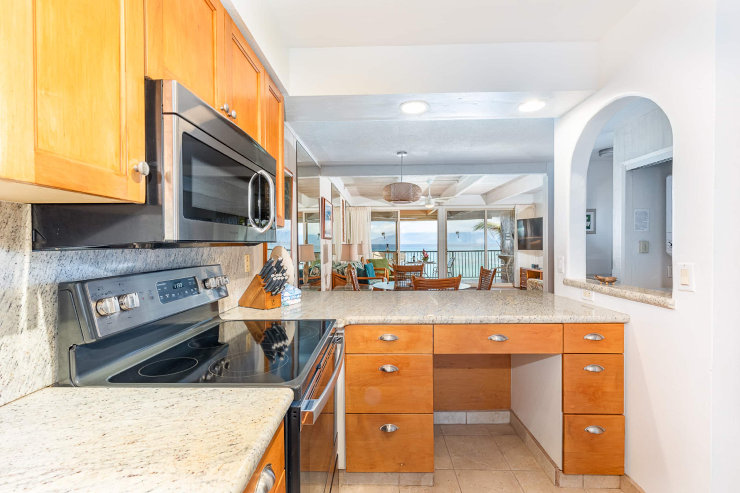 Condo in Lahaina · ★5.0 · 2 bedrooms · 3 beds · 2 baths - Image 9