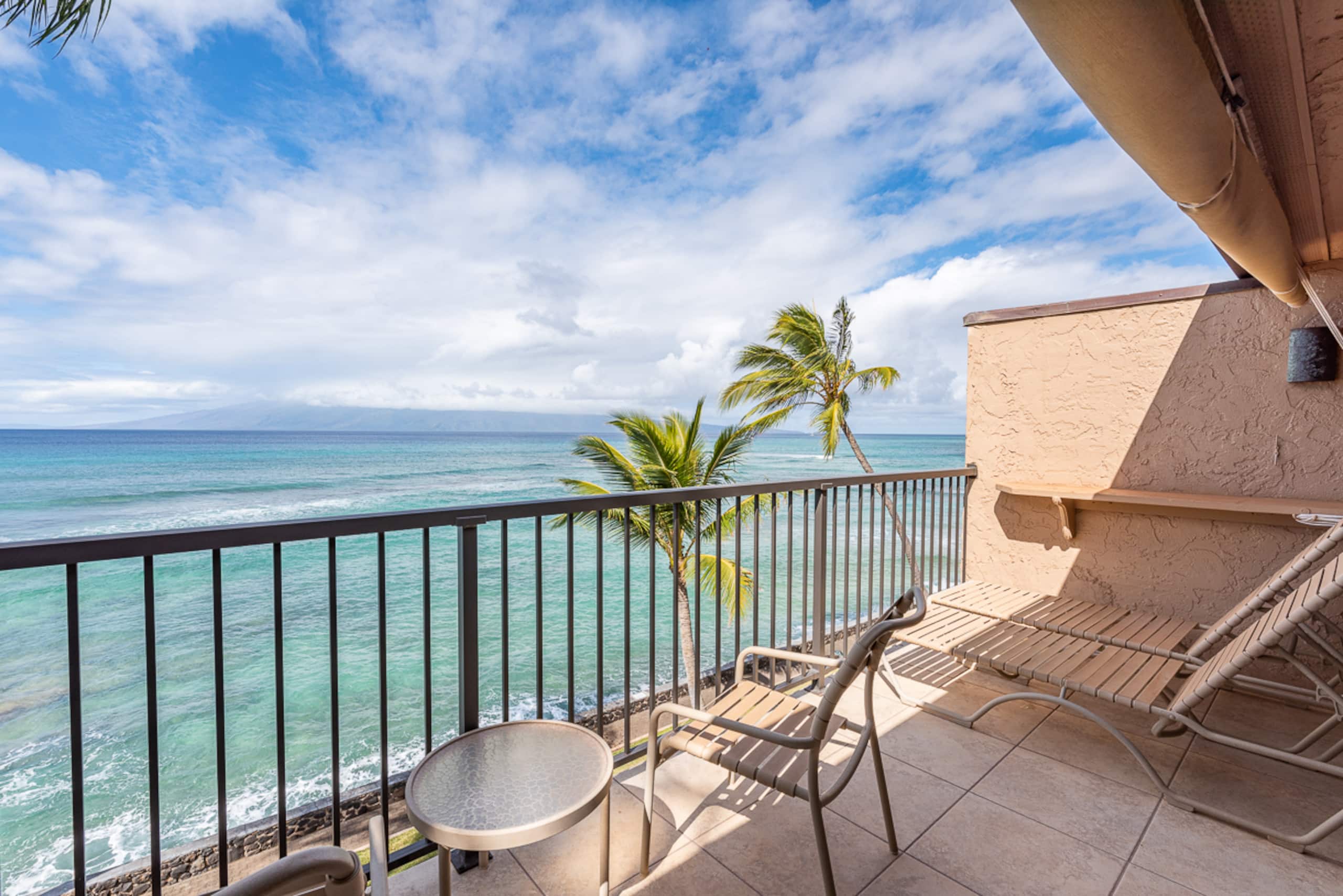 Condo in Lahaina · ★5.0 · 2 bedrooms · 3 beds · 2 baths - Image 25