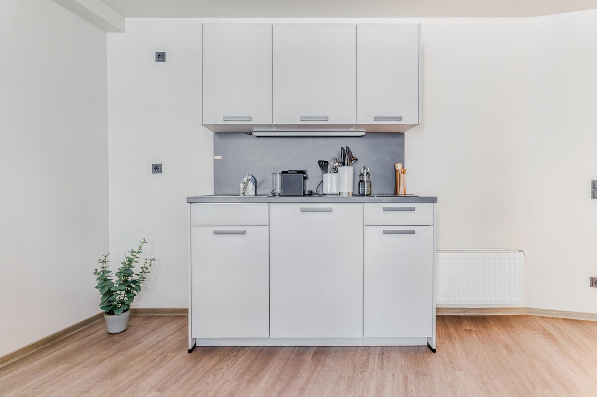 Popular Airbnb listing: limehome Leipzig Oelßner's Hof|Suite XL + sofa bed in Zentrum