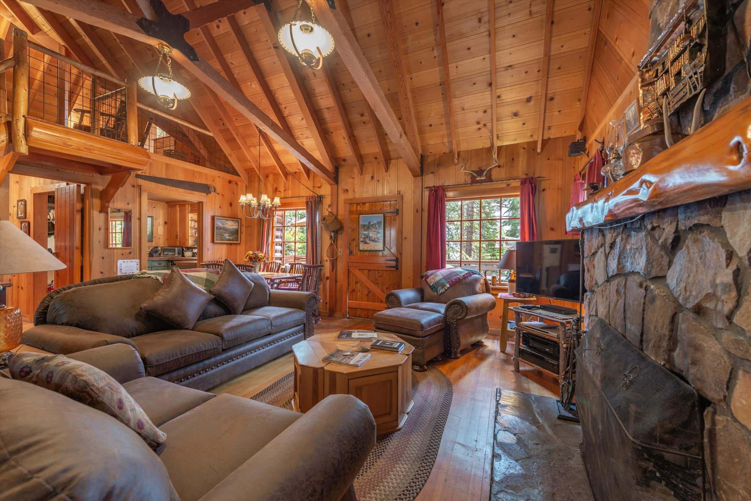 Classic Tahoe Log Cabin Near Lake + Hot Tub - Photo 8