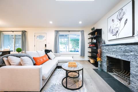 @ Marbella Lane - Exquisite Home | 3BR