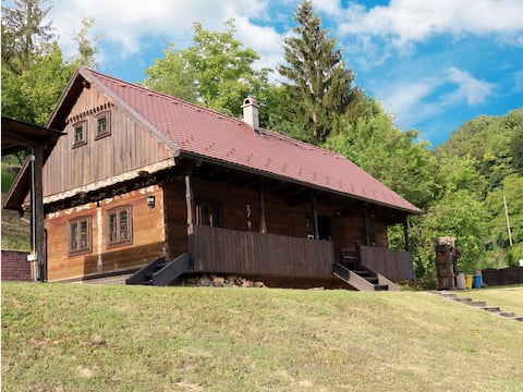 Traditional wooden holiday house Stara murva