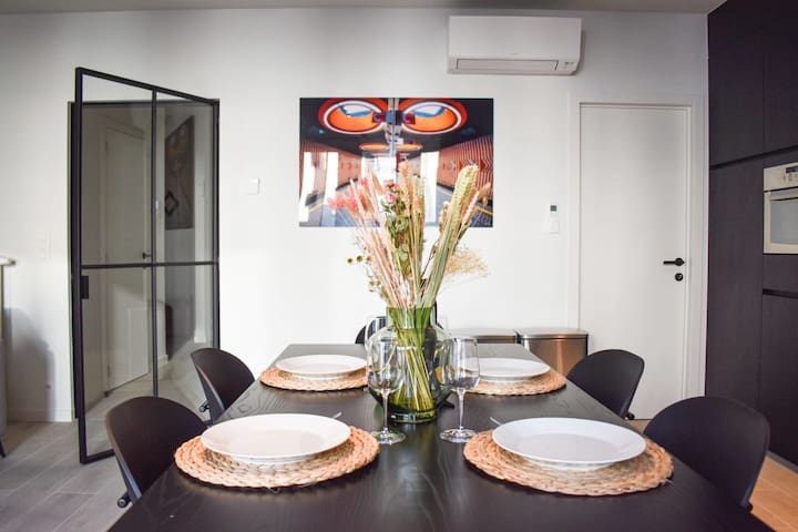 Brussels Delight: Elegant 2-BR City Apt