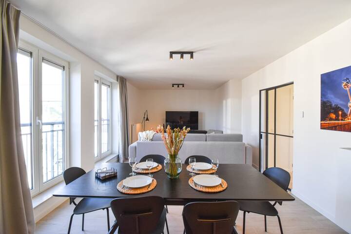Brussels Beauty: Modern 2-BR Urban Oasis gallery image 3