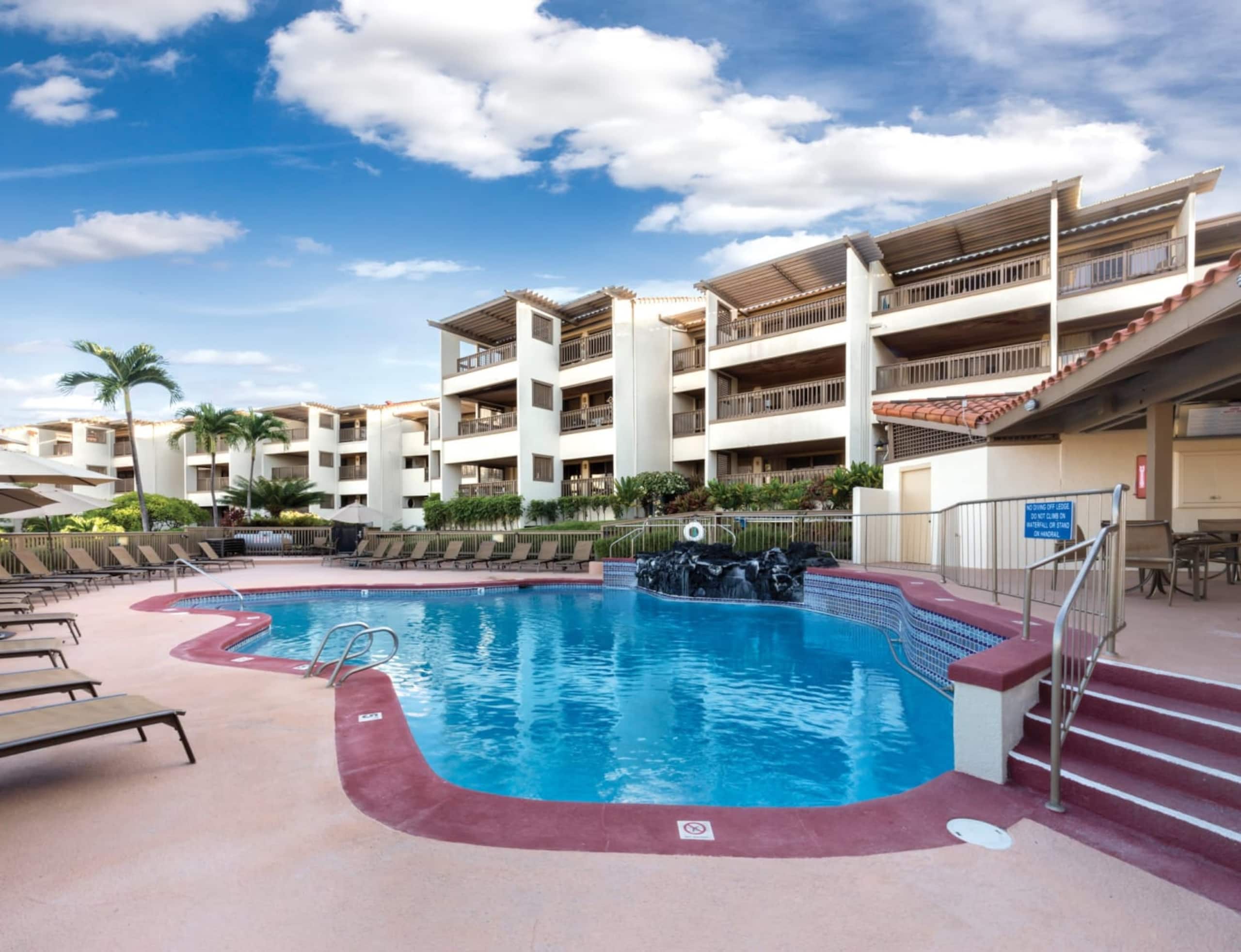 Resort in Kailua-Kona · ★4.88 · 2 bedrooms · 4 beds · 1 private bath - Image 9