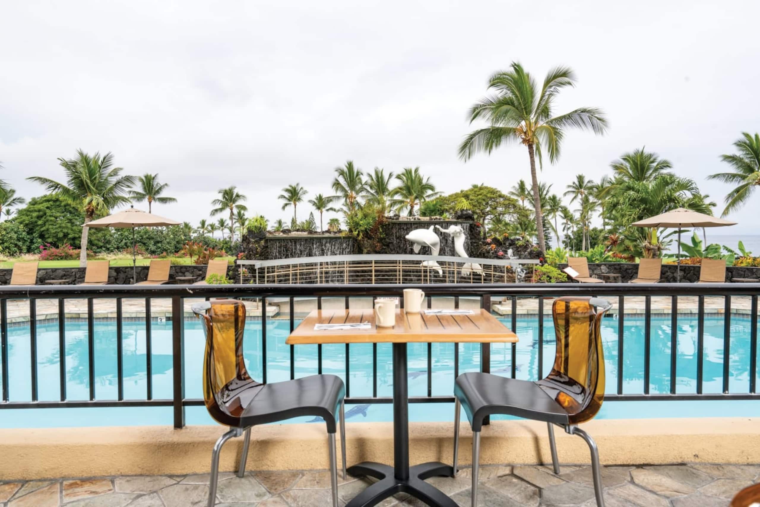 Resort in Kailua-Kona · ★4.88 · 2 bedrooms · 4 beds · 1 private bath - Image 13