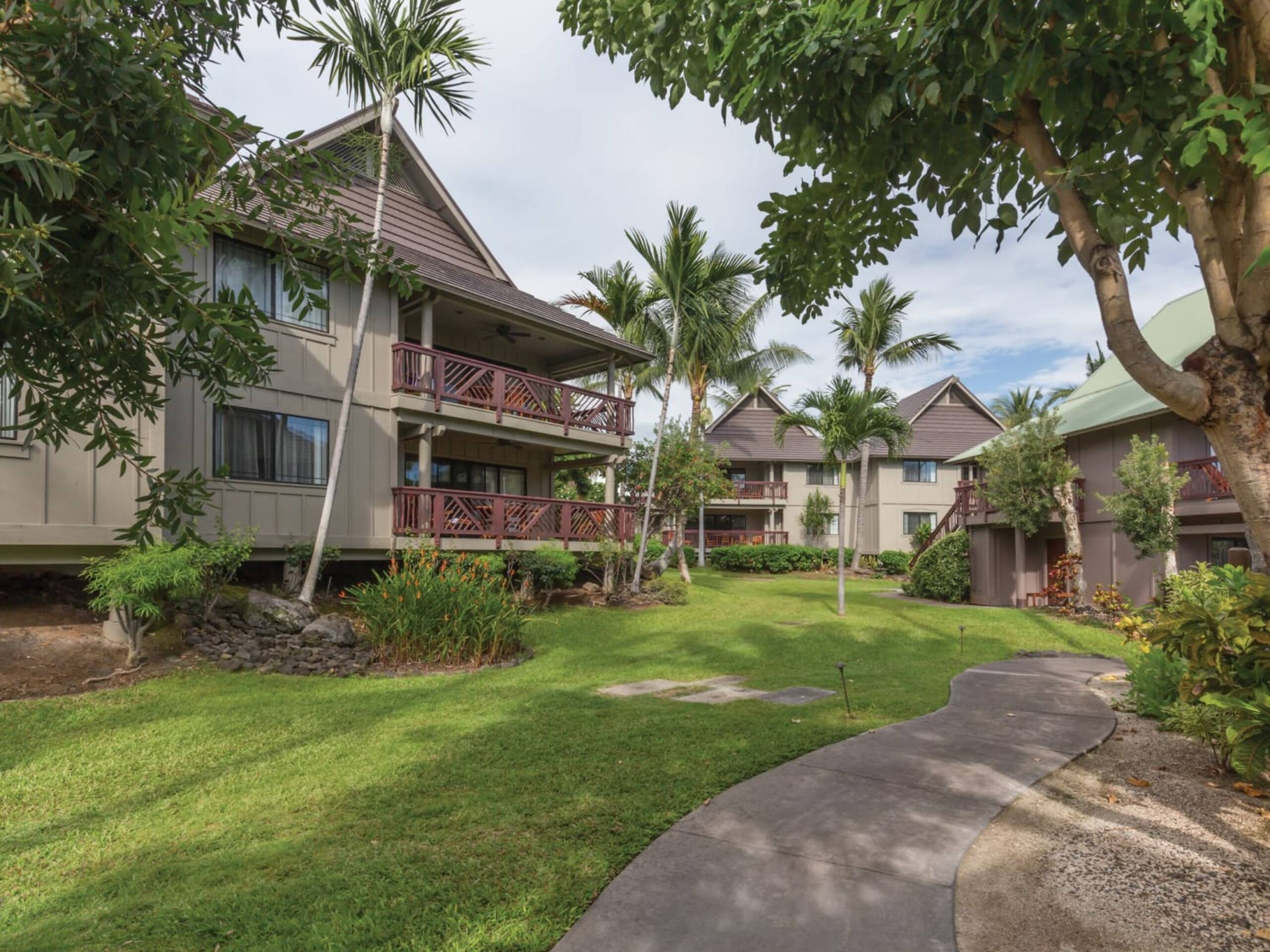Condo in Kailua-Kona · ★4.88 · 2 bedrooms · 3 beds · 2 private baths - Image 13